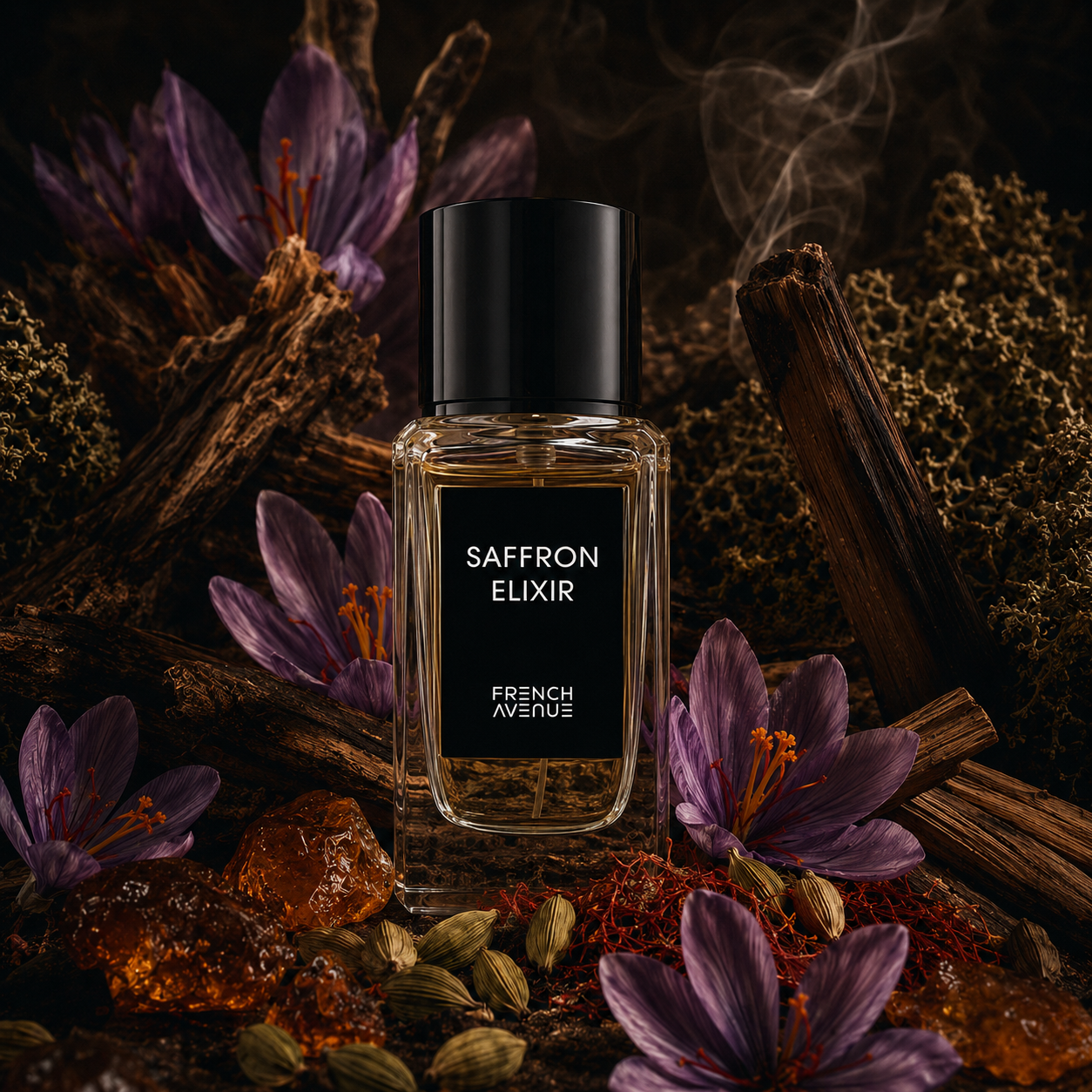 Saffron Elixir de French Avenue con azafrán, cardamomo, ámbar, caramelo, incienso, musgo de roble y sándalo en composición cinematográfica
